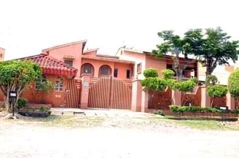 7 Bedroom House for Sale